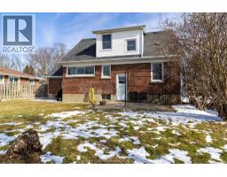 24 SIMONTON DRIVE - 42