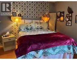 282 Queen STREET - 16