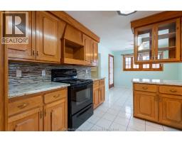 15 Detroit DRIVE - 10