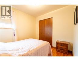 167 Merritt AVENUE - 25