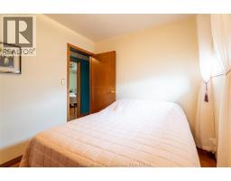 167 Merritt AVENUE - 26