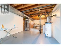 167 Merritt AVENUE - 38