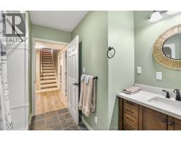 8568 Nancy STREET - 42