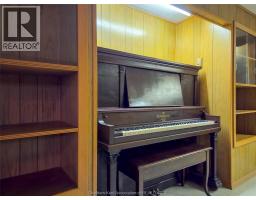 64 COVERDALE STREET North - 35