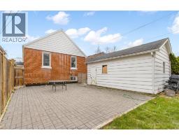 33 WILSON AVENUE - 33