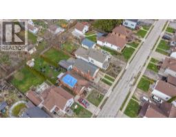 33 WILSON AVENUE - 43