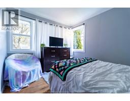 32 MAPLE STREET - 11