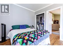 32 MAPLE STREET - 13