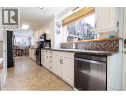 32 MAPLE STREET - 14