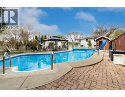 32 MAPLE STREET - 39