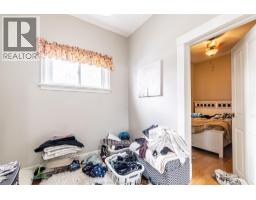 266 Grand AVENUE West - 9