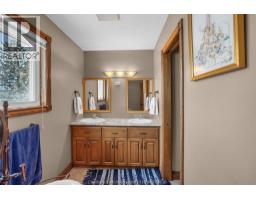 7057 Riverview LINE - 49