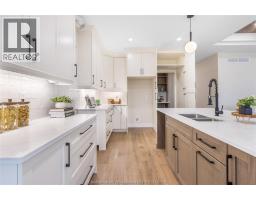 48 BLOOMINGTON WAY - 20