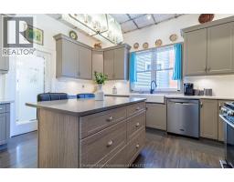 335 Wellington STREET West - 17