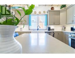 335 Wellington STREET West - 20