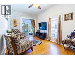 335 Wellington STREET West - 31