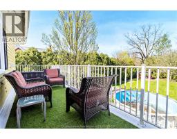 335 Wellington STREET West - 33