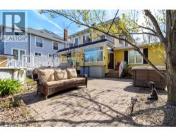 335 Wellington STREET West - 41