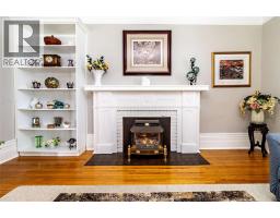 335 Wellington STREET West - 7