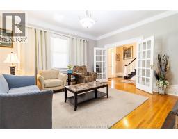 335 Wellington STREET West - 9