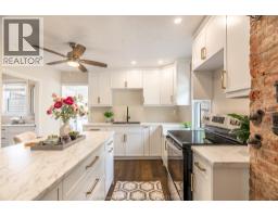 200 Woods STREET - 12