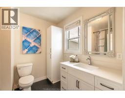 200 Woods STREET - 25