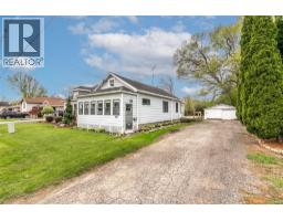 200 Woods STREET - 3