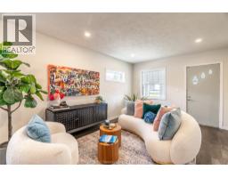 200 Woods STREET - 8