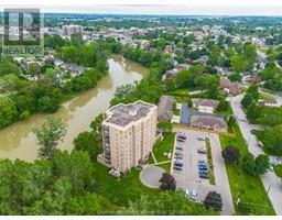10 Van Allen AVENUE UnitNo. 402 - 1
