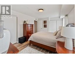 10 Van Allen AVENUE UnitNo. 402 - 14