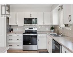 10 Van Allen AVENUE UnitNo. 402 - 6