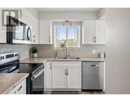 10 Van Allen AVENUE UnitNo. 402 - 7