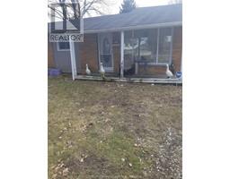 5033 DUFFERIN AVENUE - 1