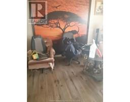 5033 DUFFERIN AVENUE - 5