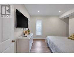 21 Victoria AVENUE - 16
