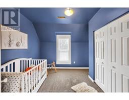 21 Victoria AVENUE - 27