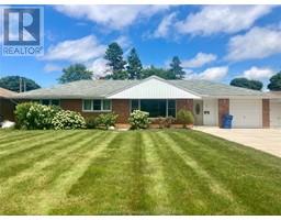 561 Lacroix STREET - 1