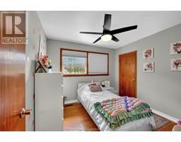148 Gregory DRIVE West - 23