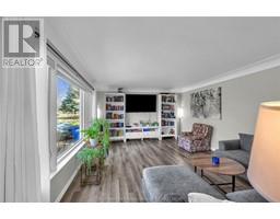 148 Gregory DRIVE West - 6