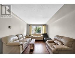 943 Mariners ROAD - 37