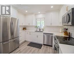 73 Oriole PARKWAY UnitNo. 1 - 3