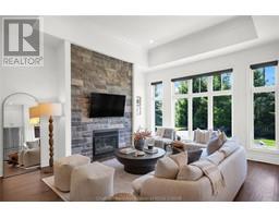 2405 Meadowlands WAY - 24