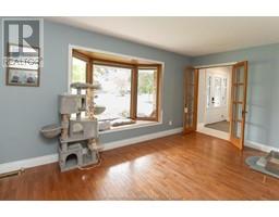 168 MOUNT PLEASANT CRESCENT - 11