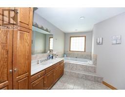 168 MOUNT PLEASANT CRESCENT - 19