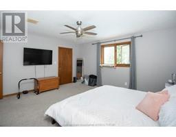 168 MOUNT PLEASANT CRESCENT - 24