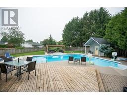 168 MOUNT PLEASANT CRESCENT - 32