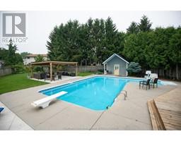 168 MOUNT PLEASANT CRESCENT - 43
