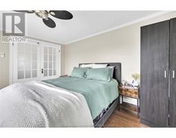 338 Chatham STREET North - 17