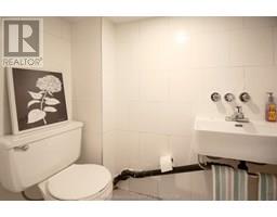 33 WILSON AVENUE - 24