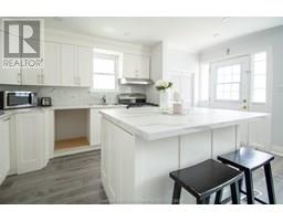 33 WILSON AVENUE - 9